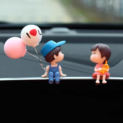 Đồ trang trí xe hơi mới tùy chỉnh hình ảnh xe hơi sáng tạo cặp đôi hoạt hình búp bê xe ô tô điều khiển trung tâm trang trí đồ dùng cho phụ nữ đệm lót ghế