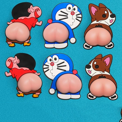 Xe Ô Tô Crayon Shin-chan Mông Cá Tính Sáng Tạo Xe Ô Tô Điện Nắp Bình Xăng Trang Trí Trầy Xước 3D Lập Thể dán nắp capo xe ô tô