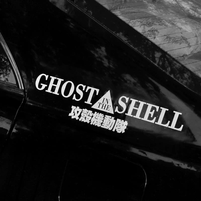 Dán xe ô tô cá tính dán kính chắn gió xe hơi Ghost in the Shell phản quang thân xe dán chống xước dán trang trí logo các hãng xe