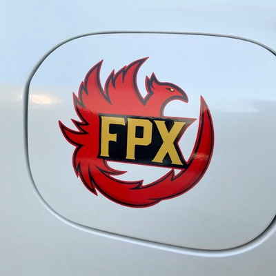 Nhãn dán xe tuyệt vời EDG xe điện cá tính sáng tạo fpx Logo đội Liên Minh Huyền Thoại trang trí nắp bình xăng lôgo oto